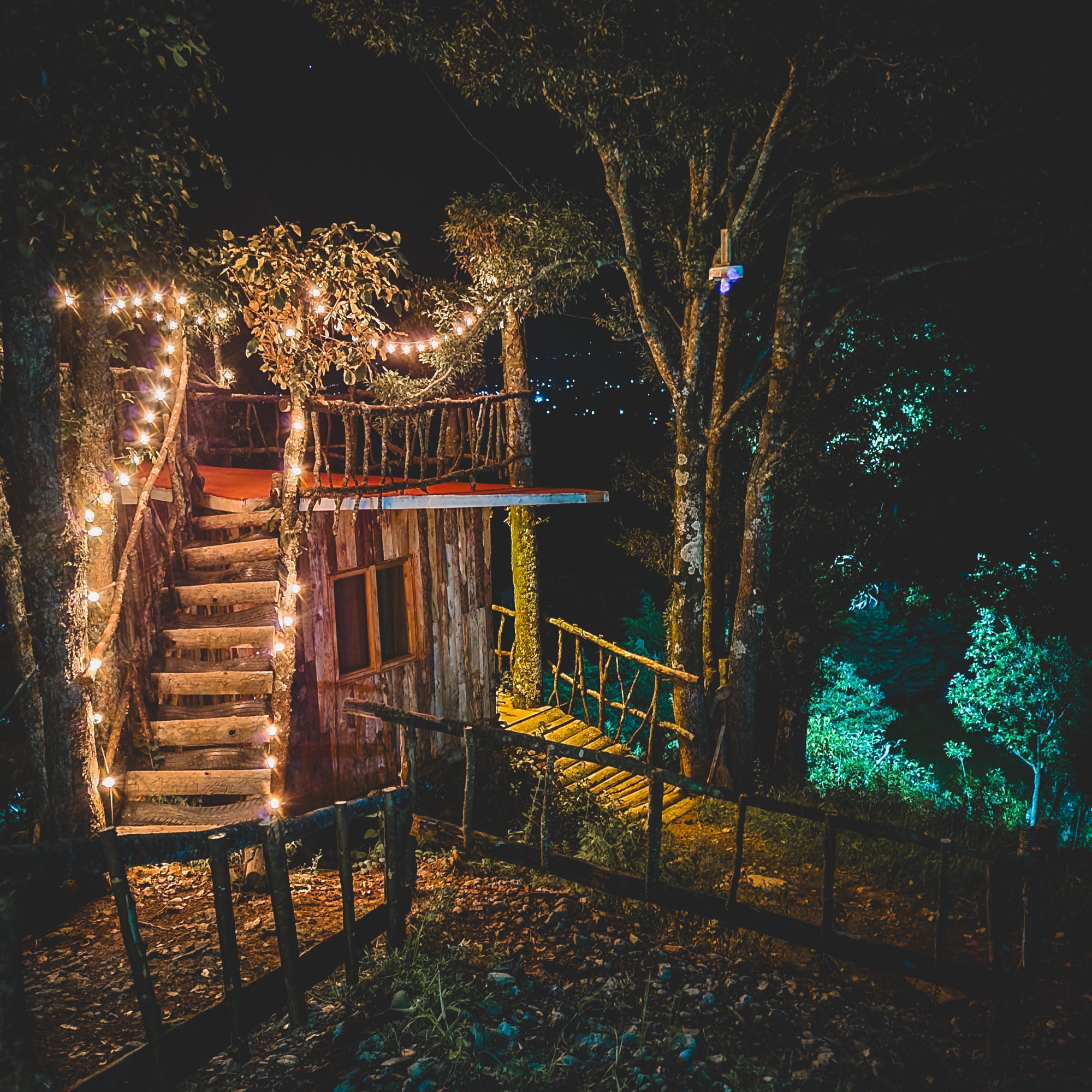 Casita en el árbol con terraza, hospedaje romántico en Mineral del Chico